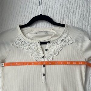 Eddie Bauer XS Classic Cream Lace-Trim Henley Top Women